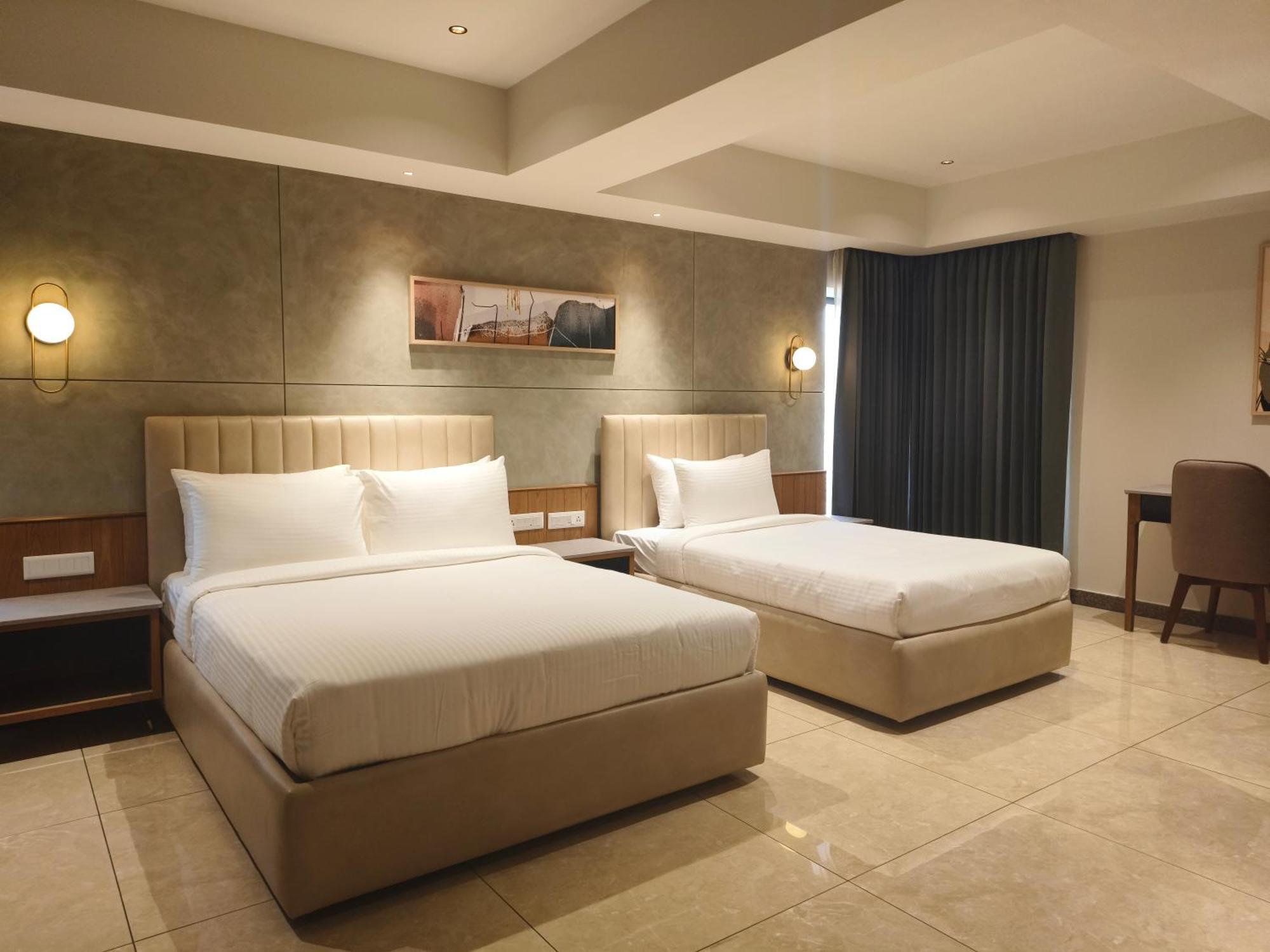 Olive Hotel Le Opera By Embassy Group 벵갈루루 외부 사진