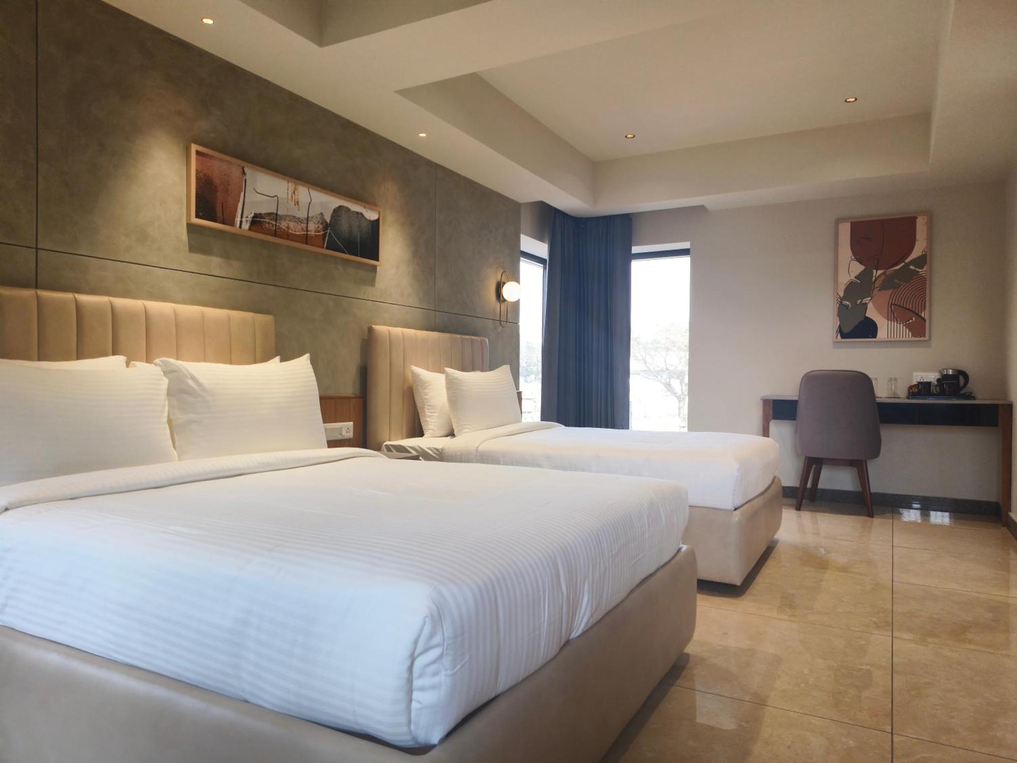 Olive Hotel Le Opera By Embassy Group 벵갈루루 외부 사진
