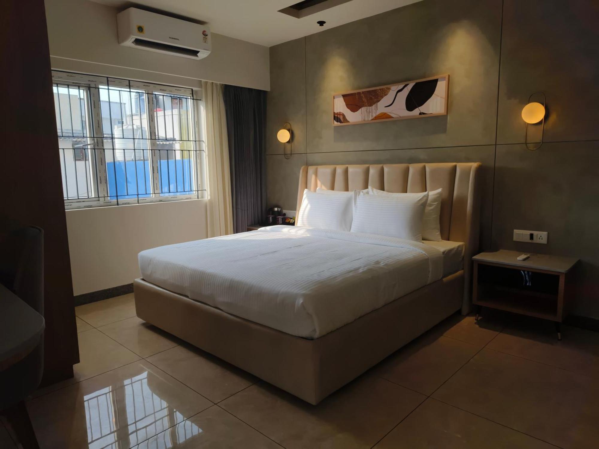 Olive Hotel Le Opera By Embassy Group 벵갈루루 외부 사진