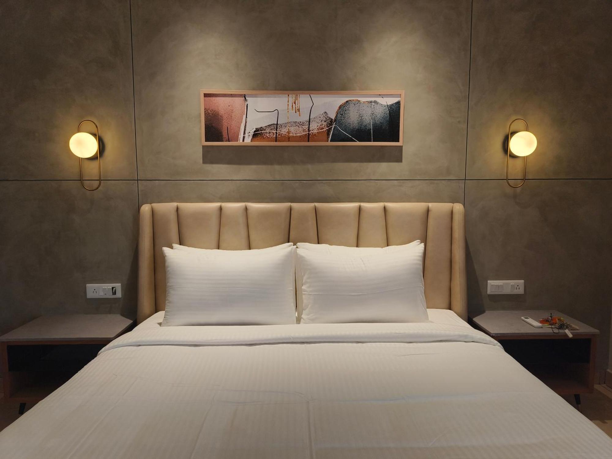 Olive Hotel Le Opera By Embassy Group 벵갈루루 외부 사진