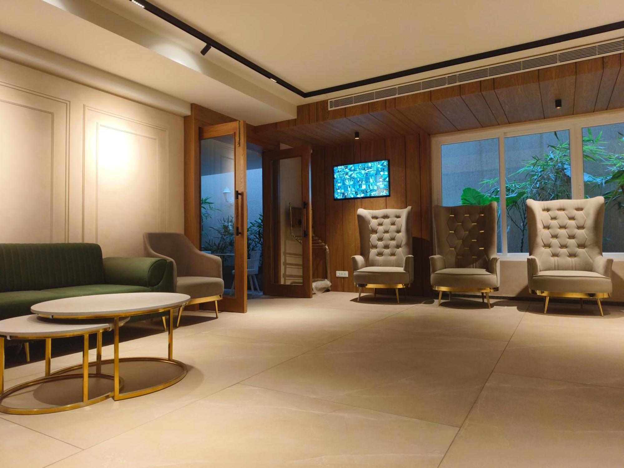 Olive Hotel Le Opera By Embassy Group 벵갈루루 외부 사진
